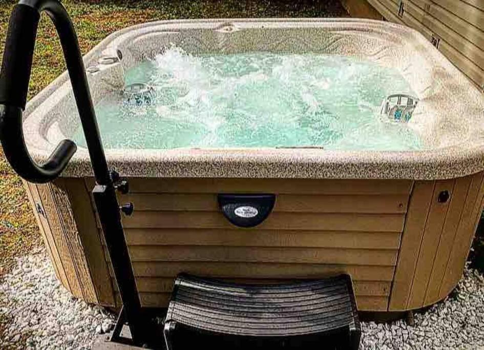 {Hot Tub In Ranch} Mins To Airport/Uofr/Strng/Dwtn Βίλα Ρότσεστερ Εξωτερικό φωτογραφία